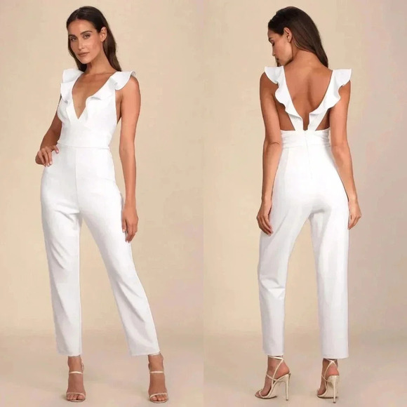 Sz L NWOT Lulus Leilani‎ White Ruffled Jumpsuit - Picture 1 of 8